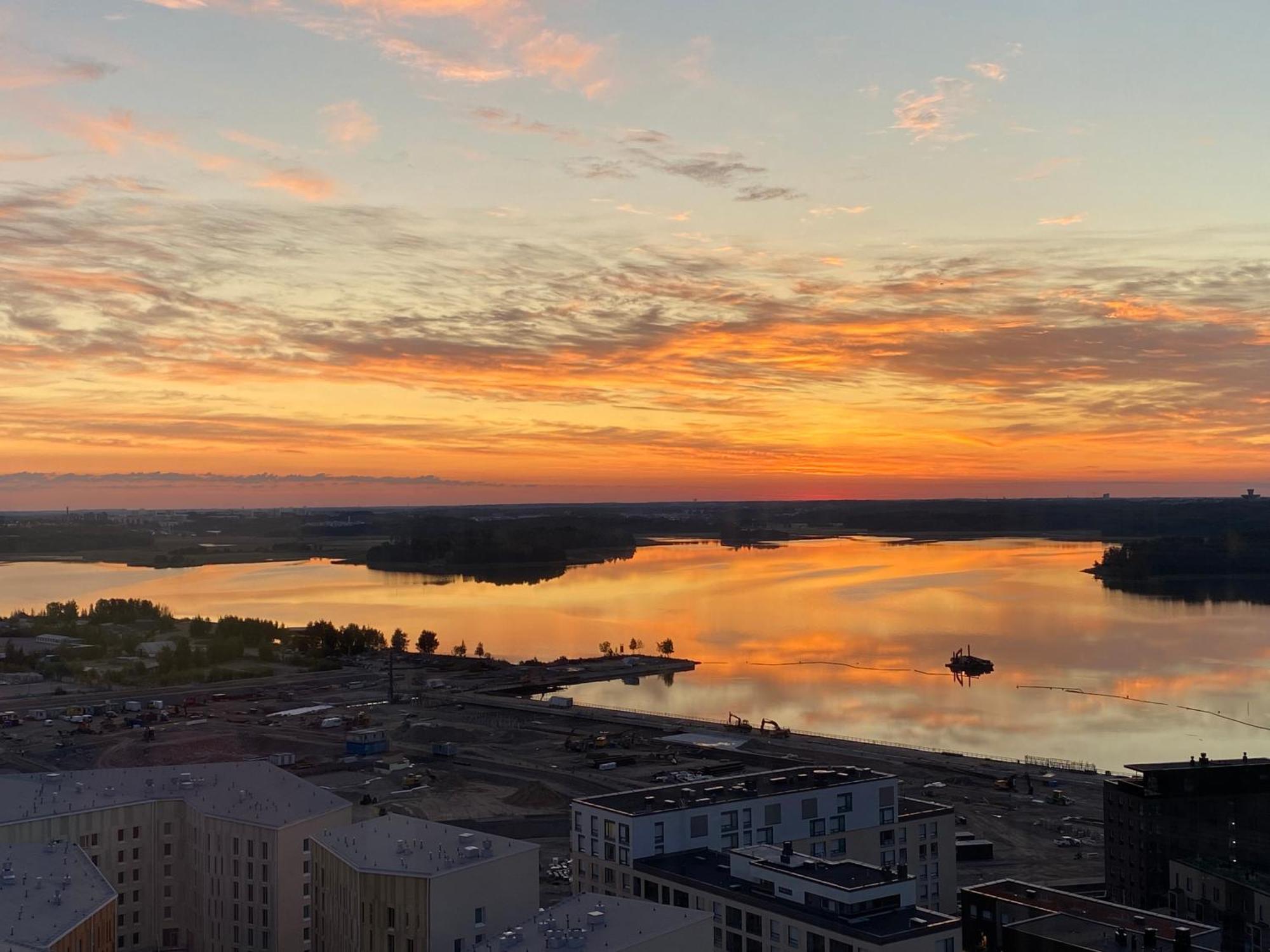 18Th Floor Helsinki High Point 1 Bdr Apartment With City View - Free Garage Parking Exterior photo